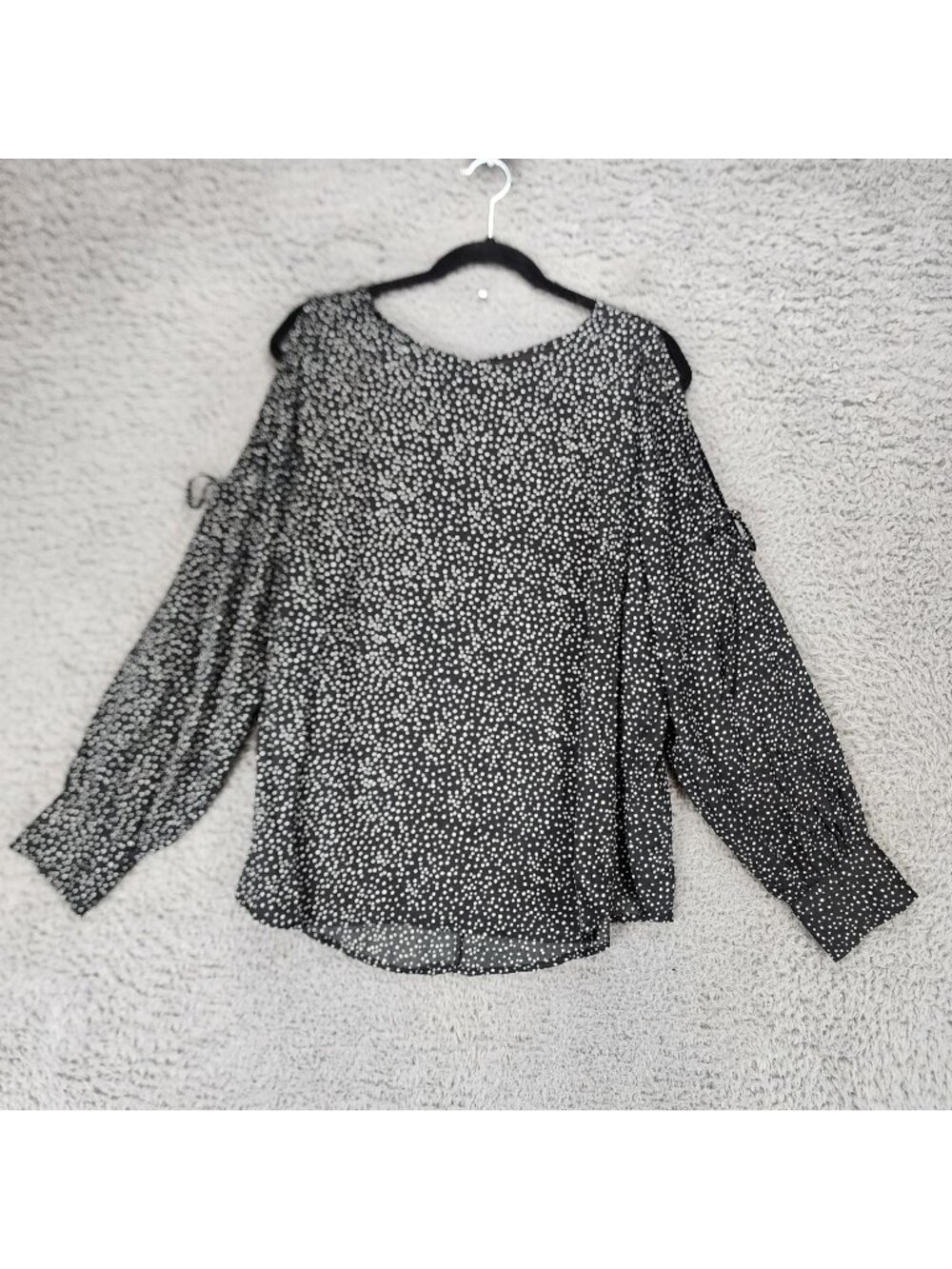 Lane Bryant Top Womens 18 Black Polka Dot Long Sleeve Cold Shoulder Blouse
